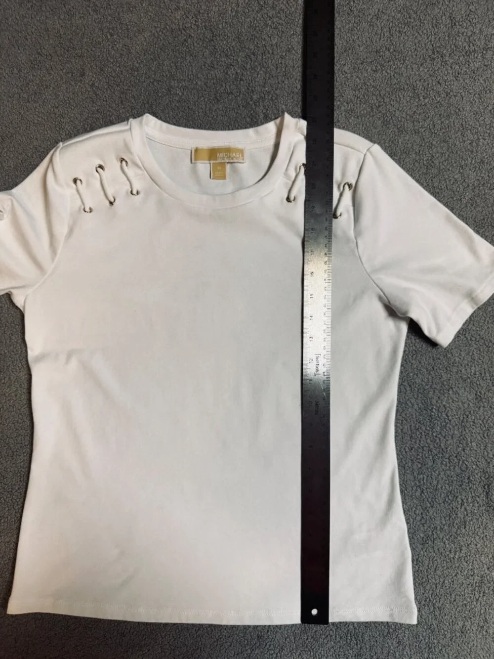 MICHAEL Michael Kors White Grommet Lace-Up Shoulder Tee Size M